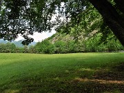 38 Campetto di calcio al 'Piano' con vista in Monte Zucco